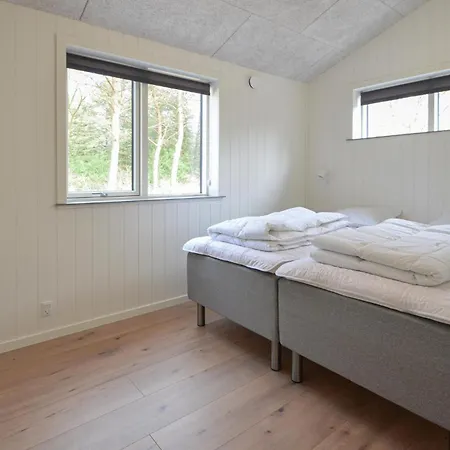4 Bedroom Cozy In