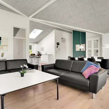 度假居 4 Bedroom Cozy In *