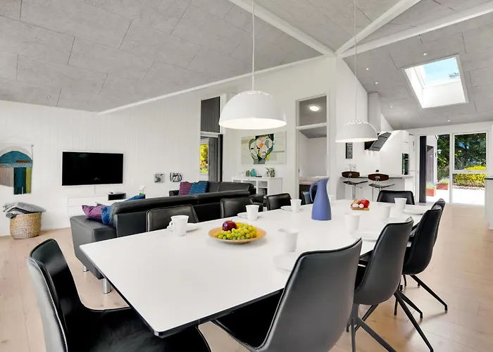 Сasa de vacaciones 4 Bedroom Cozy In Spottrup
